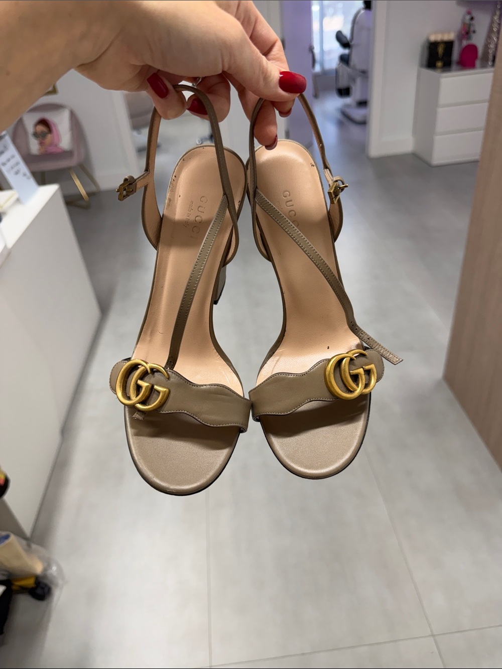 Gucci Marmont Beige Leather block herl sandals with Gold GG